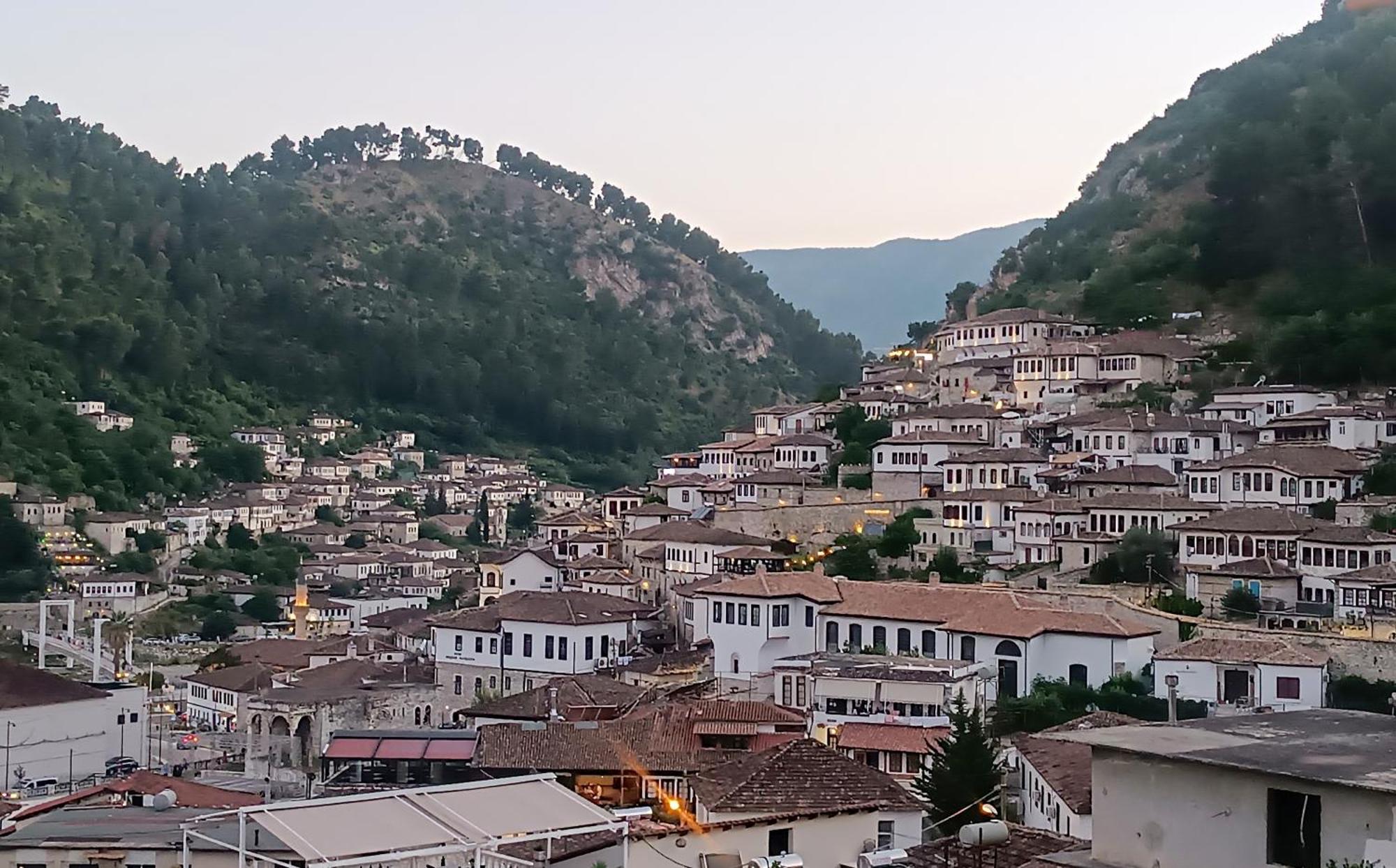 Vila Spahiu Berat Exterior foto